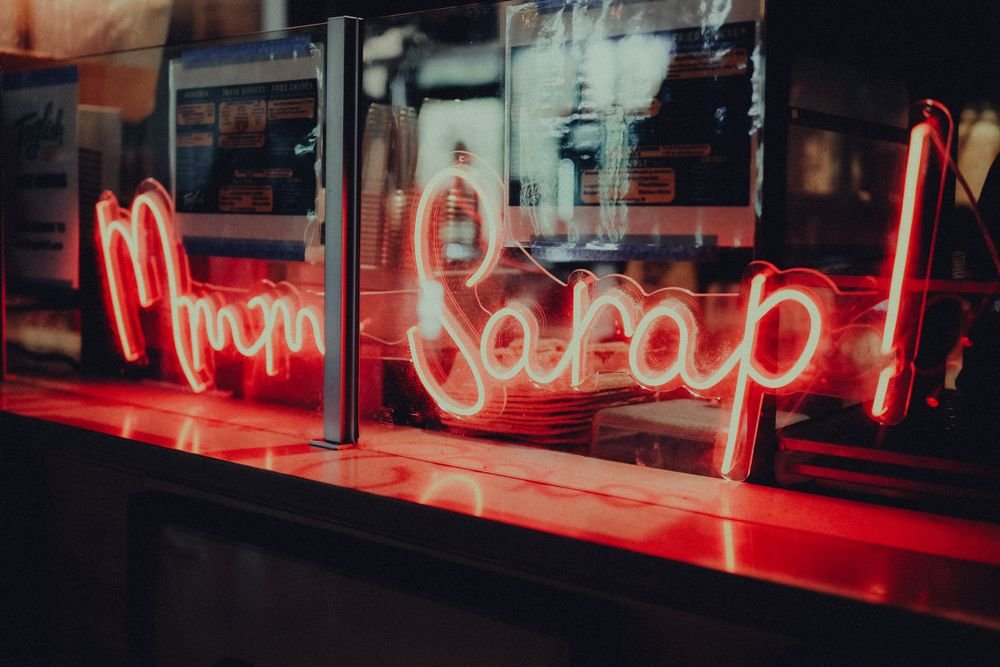 Restaurant neon sign