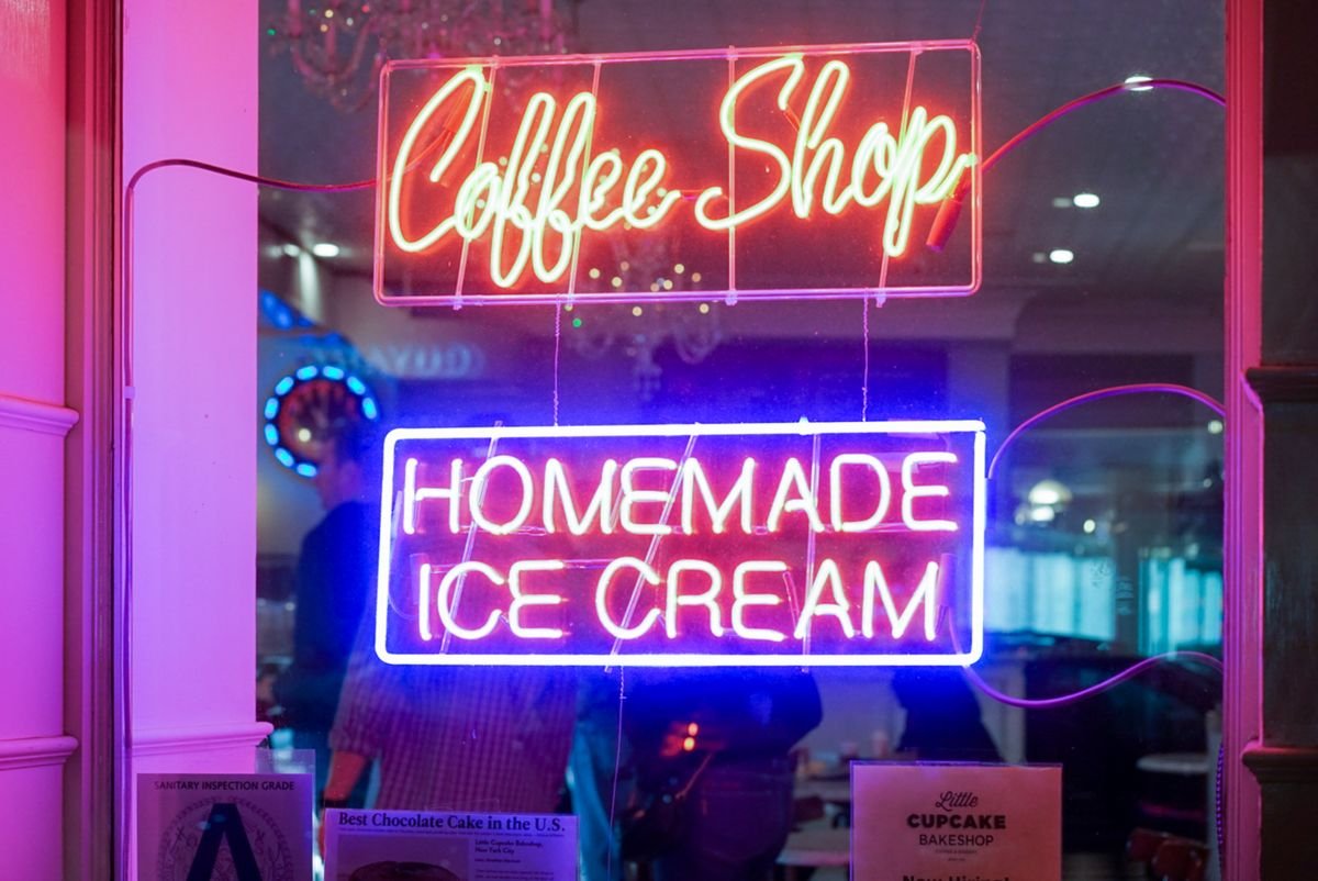 Neon cafe sign
